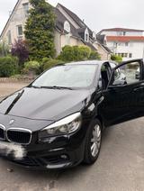 BMW BWM Auto zu verkaufen - scheckheftgepflegte BMW 214 Active Tourer