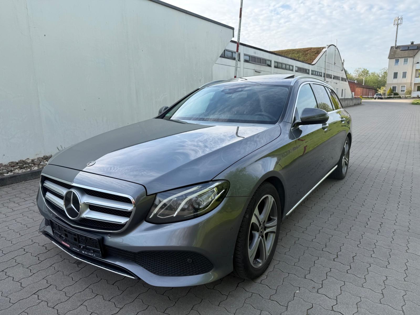 Mercedes-Benz E 350d T*LED*BURMESTR*DSTRONC+*AHK*S-DACH*STNDHZ