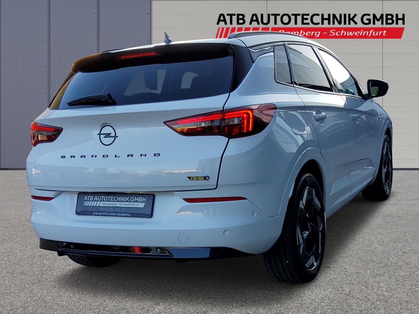 Fahrzeugabbildung Opel Grandland GSe Plug-in Hybrid Allrad AD Navi digi