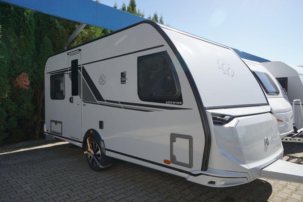 Knaus Südwind 450 FU Black Selection ab Jandelsbrunn