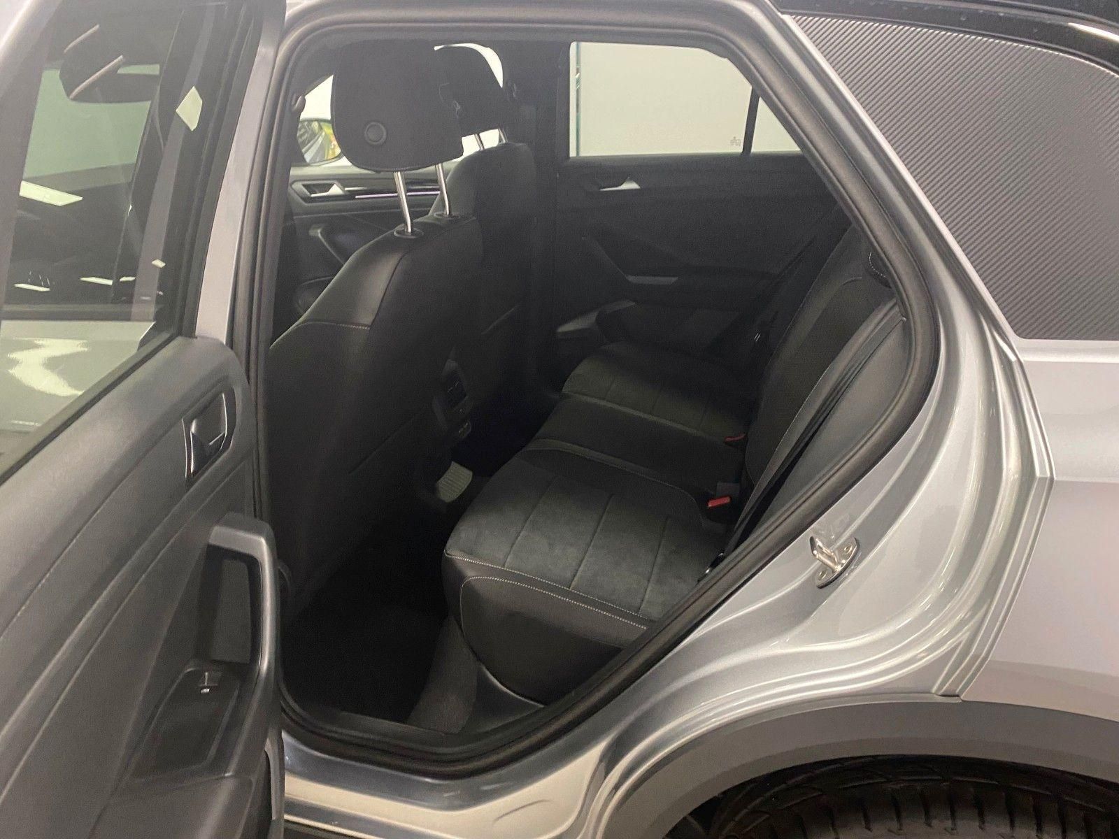Fahrzeugabbildung Volkswagen T-Roc 1.5 TSI DSG Style+IQ MATRIX+Black Style+++