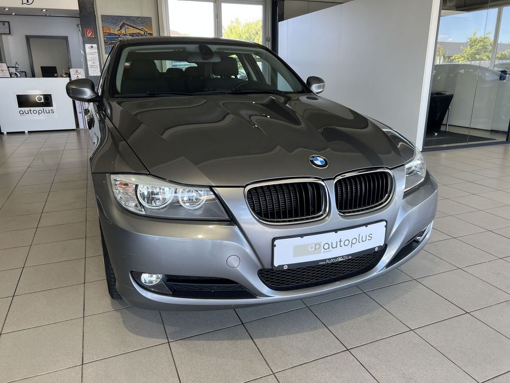 BMW 320 i Touring AHK *KEIN VERKAUF AN PRIVAT*