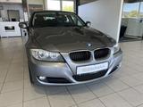BMW 320i Touring AHK *KEIN VERKAUF AN PRIVAT* - BMW 320 aus 2011: 320i