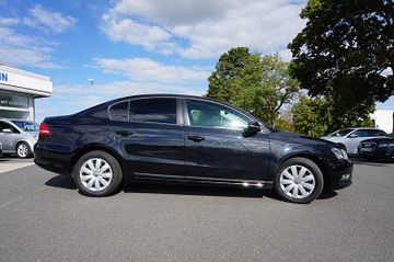 Volkswagen Passat - 4