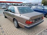 Mercedes-Benz 250D,2HAND,ABS,AHK,el.Schiebedach,8FACHB.TÜV NEU - Mercedes-Benz 250 mit Diesel-Antrieb