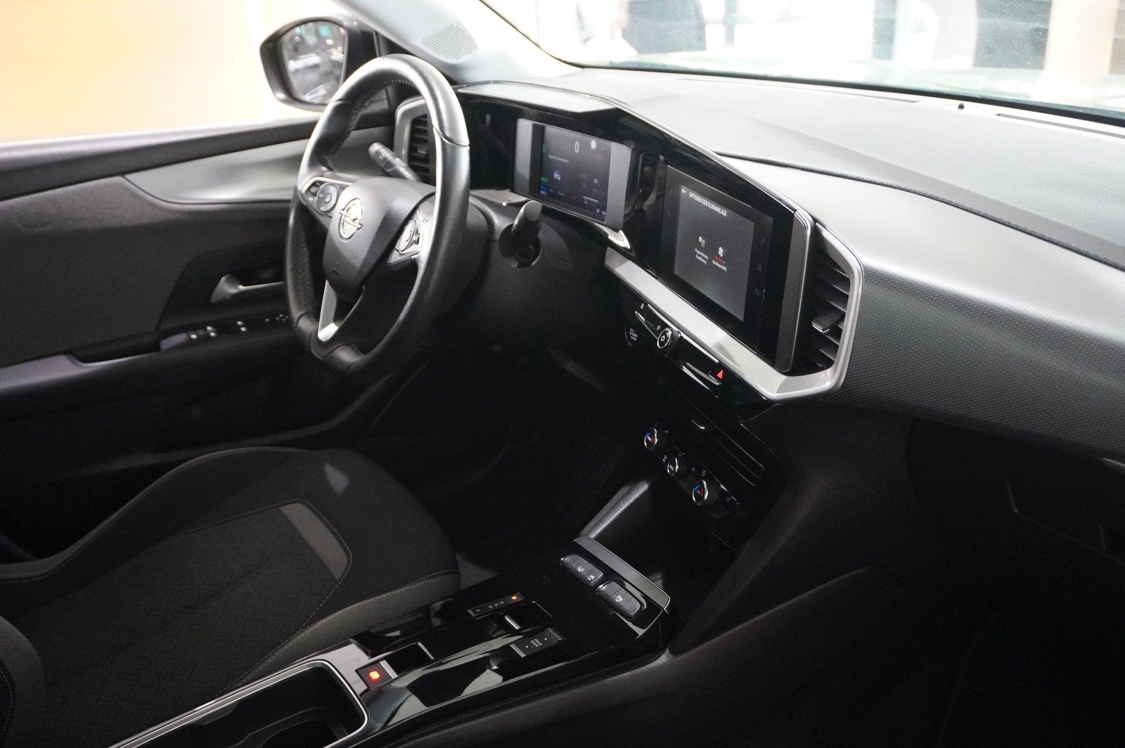 Fahrzeugabbildung Opel Mokka-e EDITION 3-PHASIG NAVI/LED/KAMERA/SH/DAB+