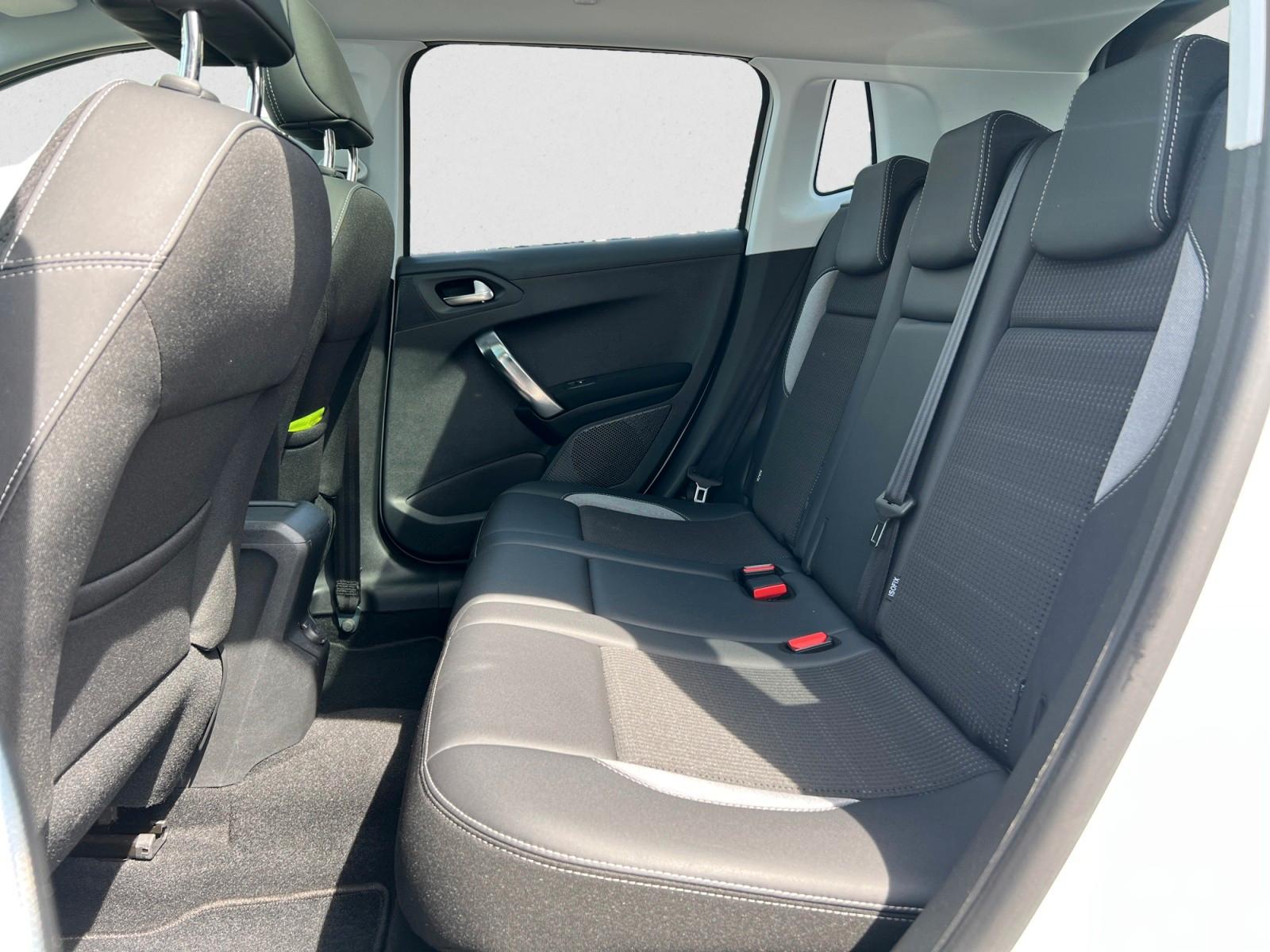 Peugeot 2008 Allure NAVI PANO SHZ AMBIENT LED