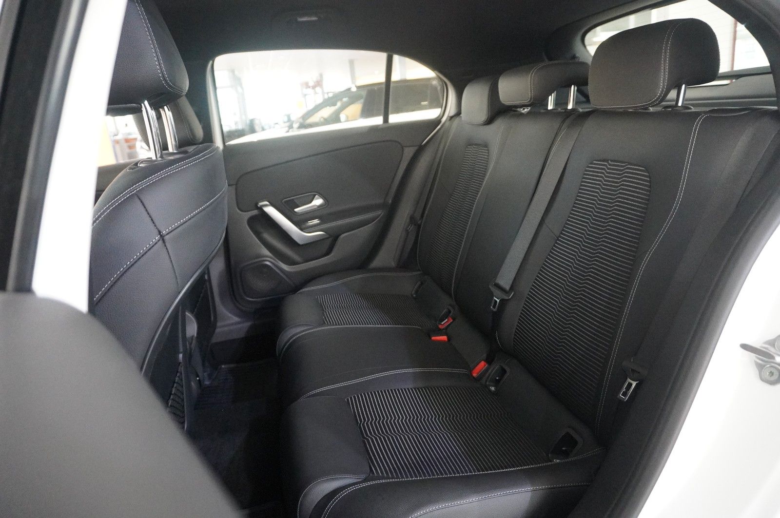 Fahrzeugabbildung Mercedes-Benz A 180 LIM. PROGRESSIVE NAVI/LED/VIRTU./SHZ/PDC