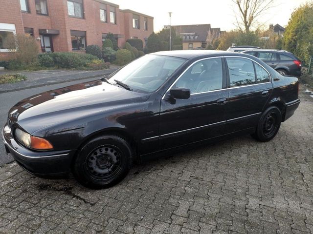 BMW E39 520i