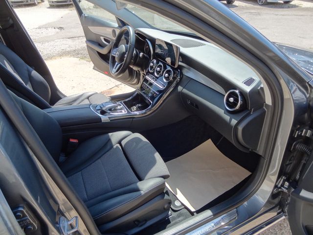 Fahrzeugabbildung Mercedes-Benz C 200 4Matic/2.Hd/Pano/AHK/Kam/Navi/77TKM/