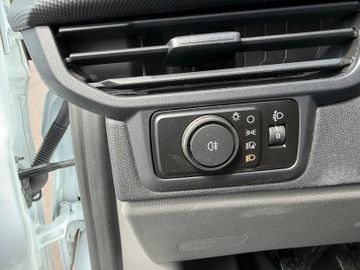 Ford Transit Custom Kasten 300 L1+Regal.+LED+Shz+AppC