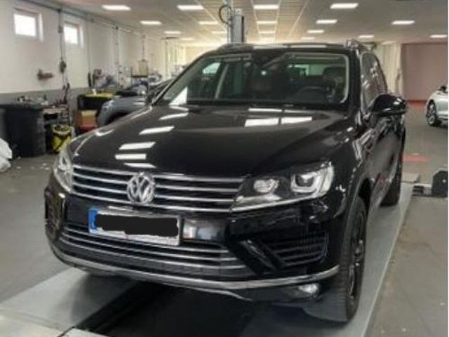 VW Touareg 3.0TDI Allrad TÜV 01/27 Navi AHK