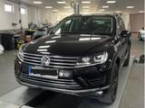 Volkswagen Touareg 3.0TDI Allrad TÜV 01/27 Navi AHK - Volkswagen Touareg: 2.0