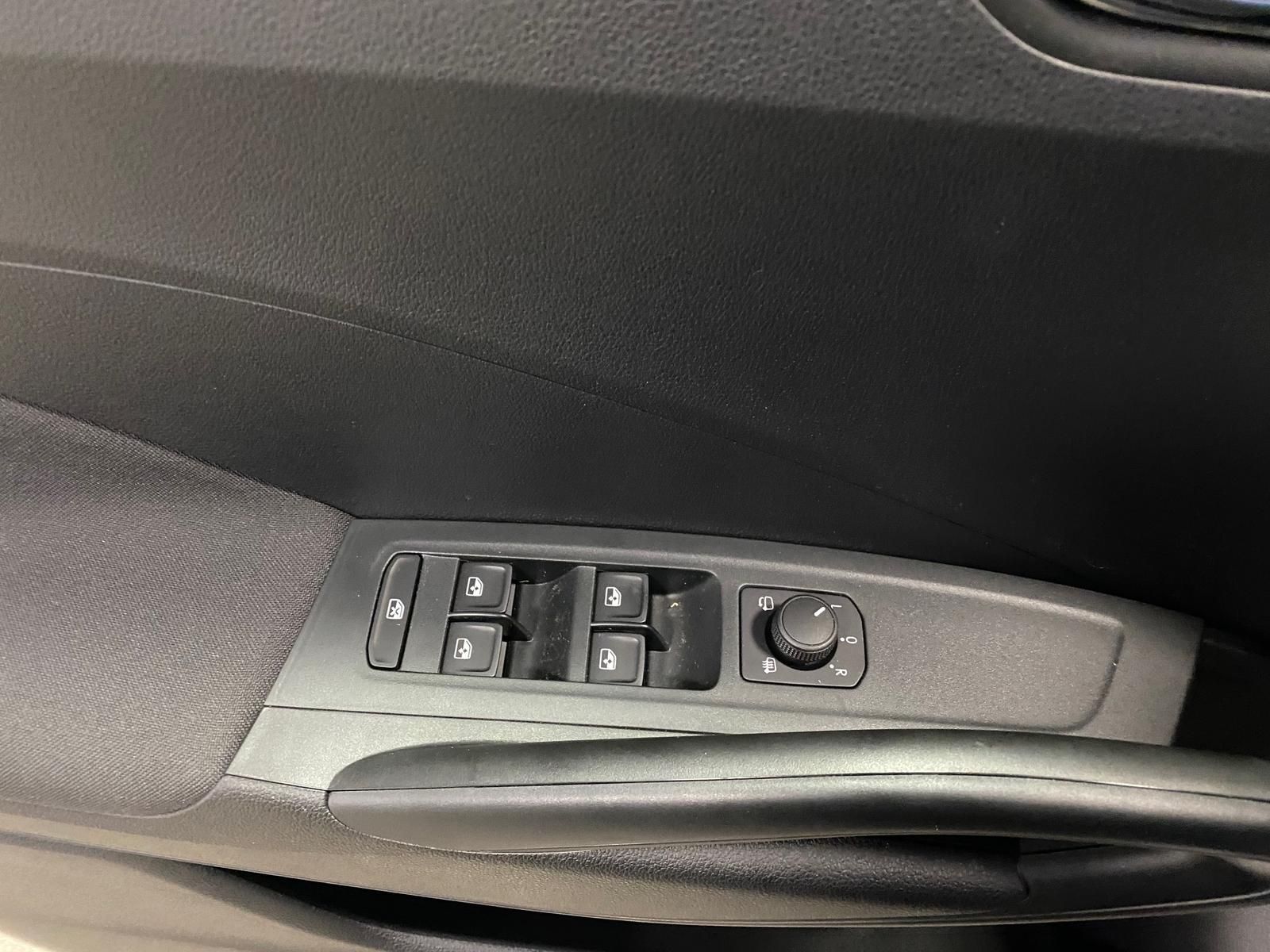 Fahrzeugabbildung SKODA Fabia 1.0 TSI DSG Selection APP+RFK+KLIMA+GA2031