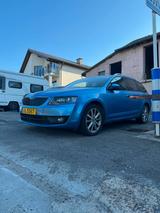Skoda Škoda Octavia Combi 2.0 TDI DSG Elegance |... - Skoda Octavia: TDI Elegance