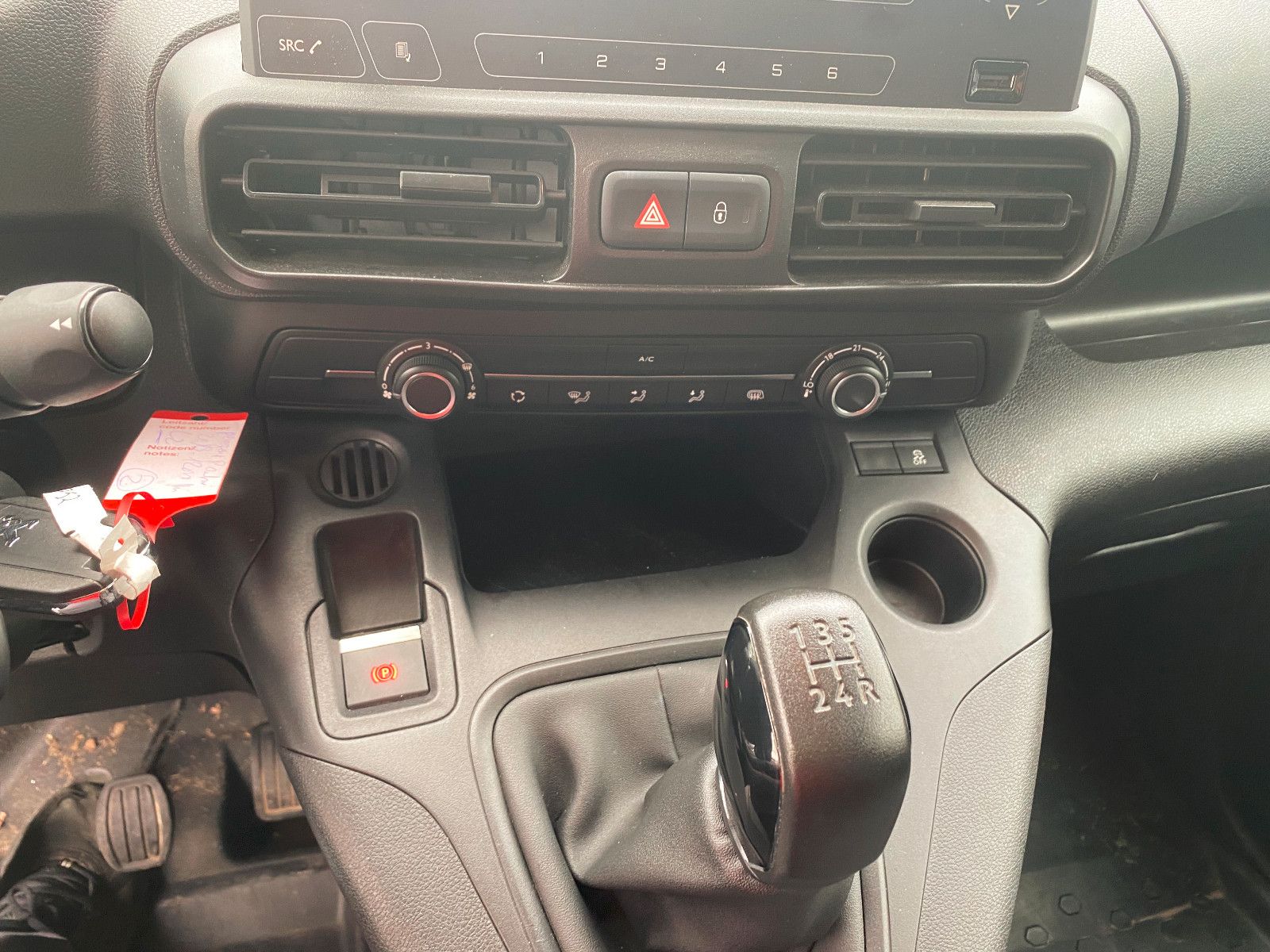 Fahrzeugabbildung Peugeot PEUGEOT Partner1.6BlueHDi ServiceEdition,Kasten