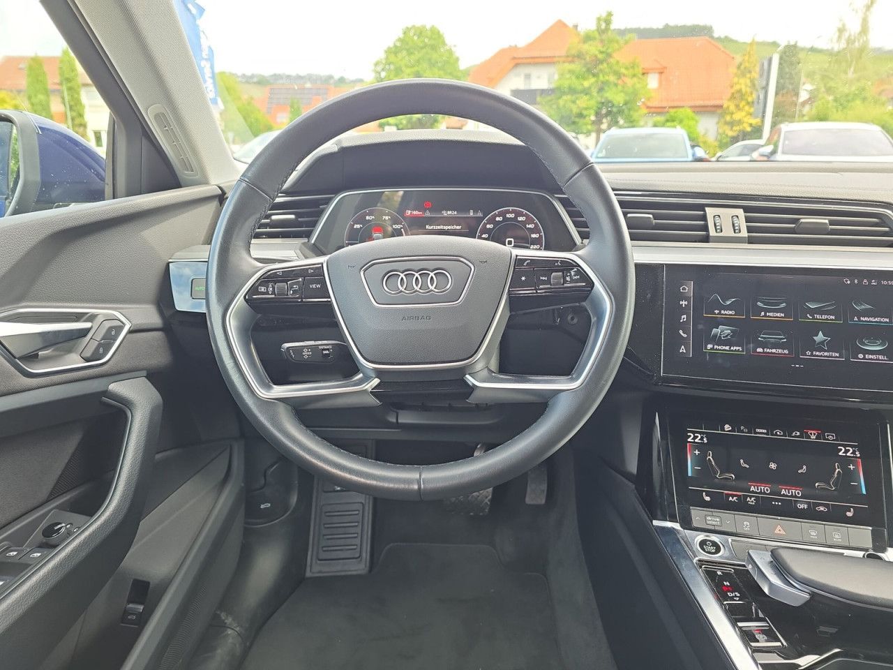 Fahrzeugabbildung Audi e-tron advanced 55 quattro AHK HUD Matrix !NP 99
