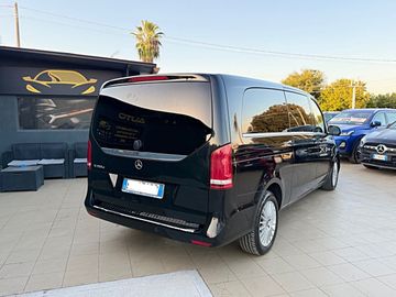 Mercedes V 250 - 3