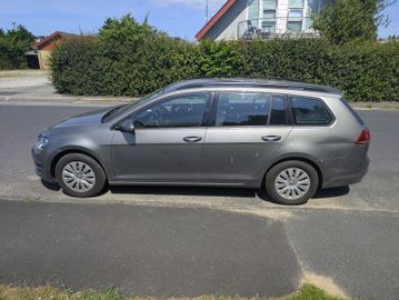 Volkswagen Golf - 8