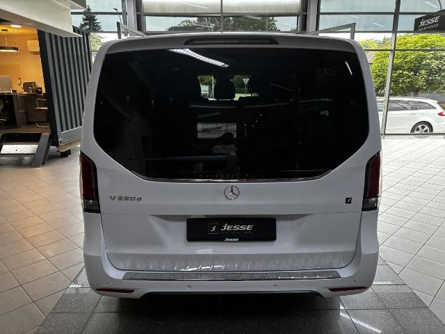 Mercedes-Benz V 220