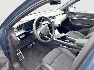 Audi Q8 e-tron - 8