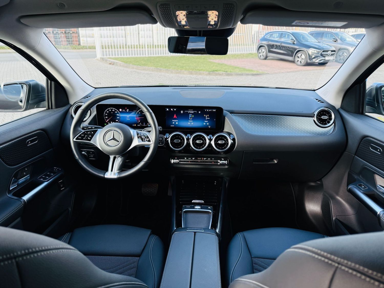 Fahrzeugabbildung Mercedes-Benz GLA 220 d 4M PROG. ADVANCED, Distronic, 360°, To