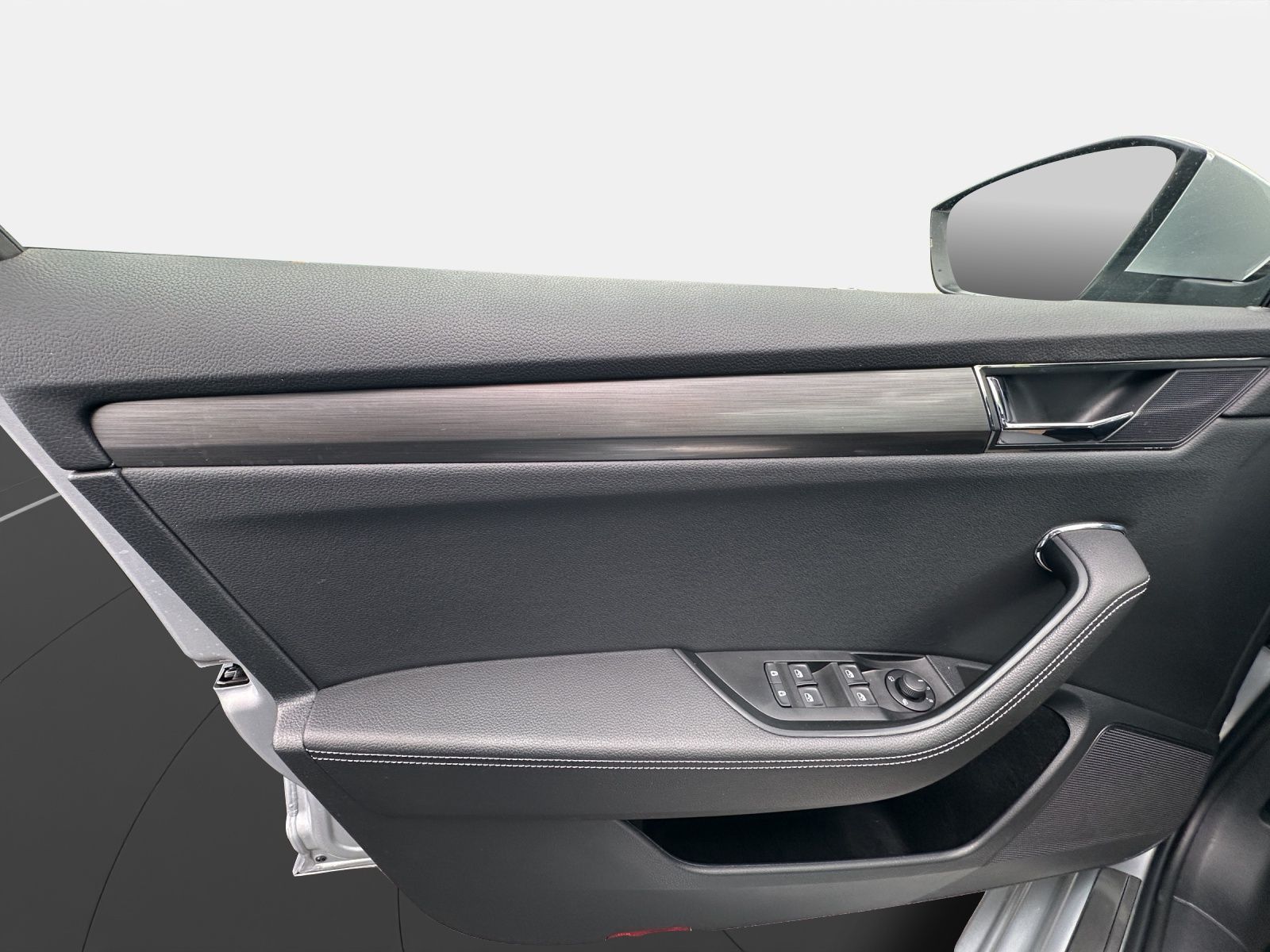 Skoda Superb 2.0 TSI DSG Style 4x4 SiHz PDC LED foto 9