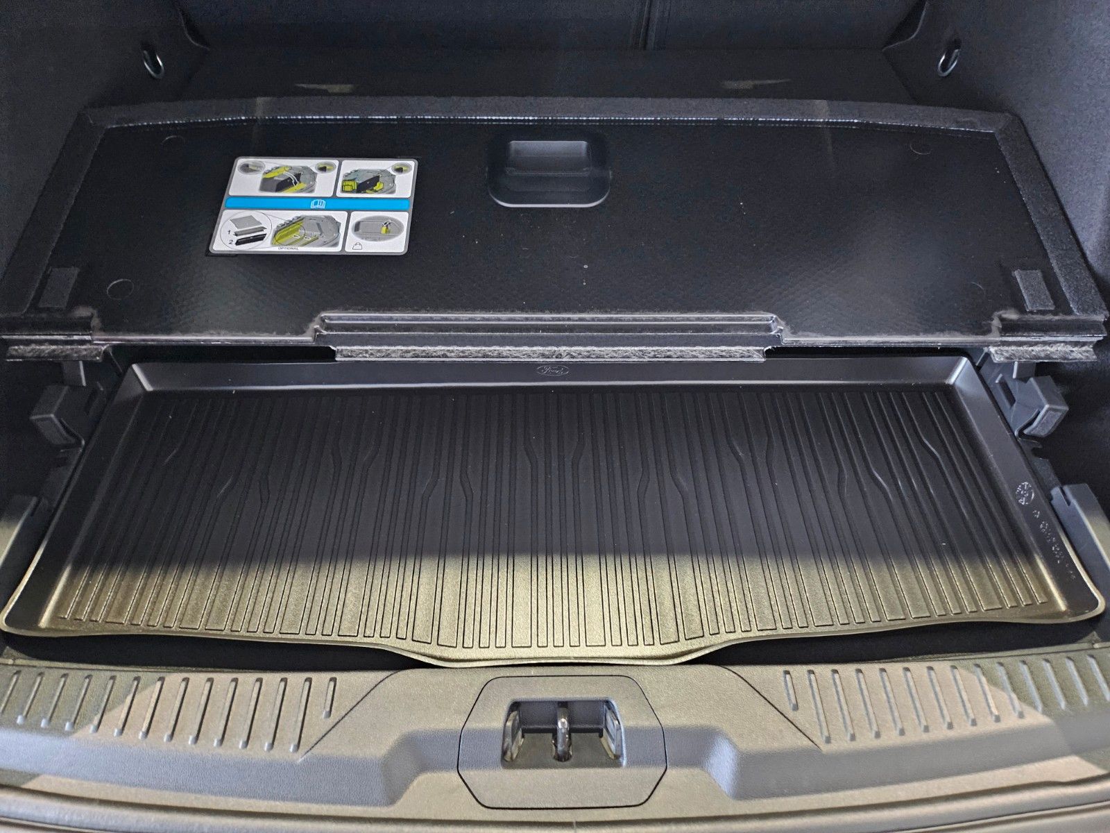 Fahrzeugabbildung Ford Focus Turnier Titanium