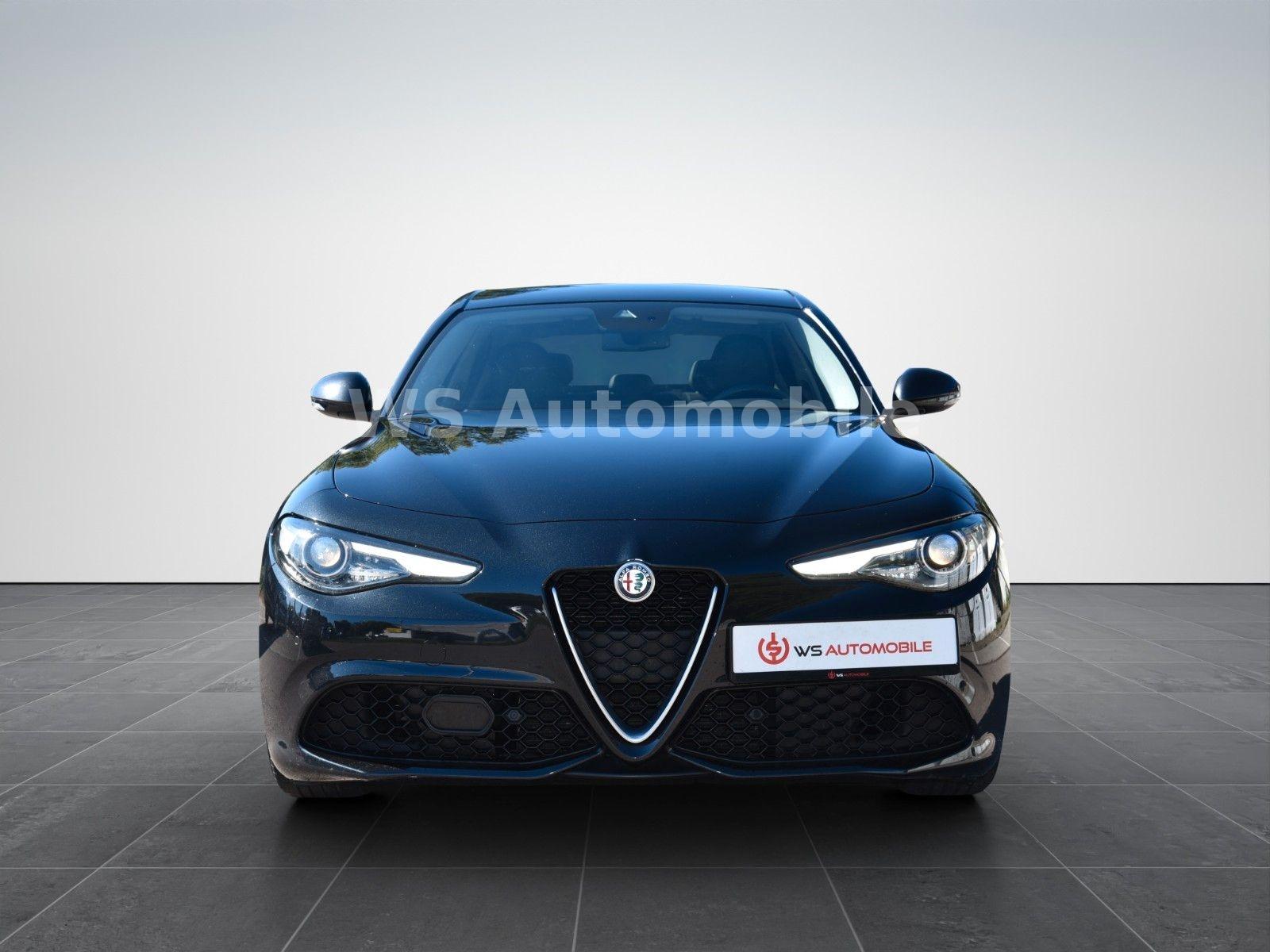 Alfa Romeo Giulia Veloce Q4 280 ch • Pack Performance • Brembo • Cuir • ACC • Caméra • 19"
