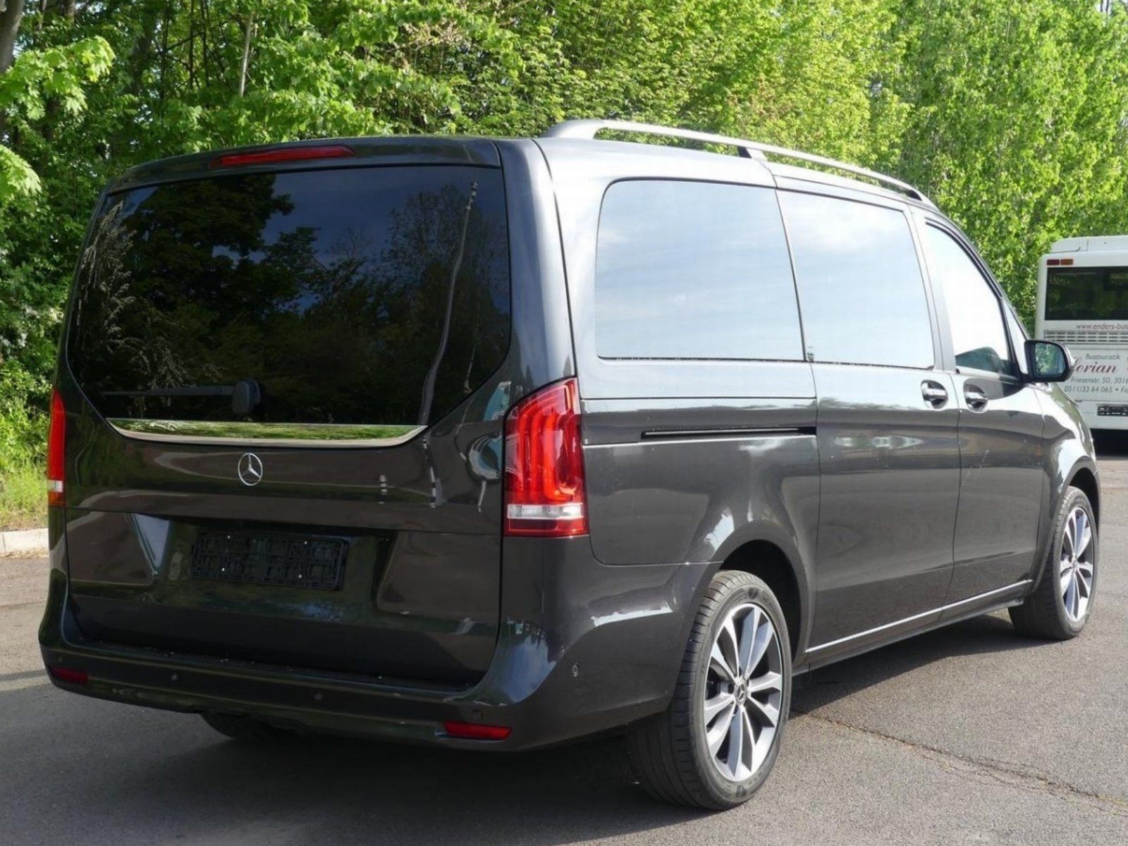 Fahrzeugabbildung Mercedes-Benz V 300 d L EDITION DISTRO AHK MBUX ILS el.Heckkla