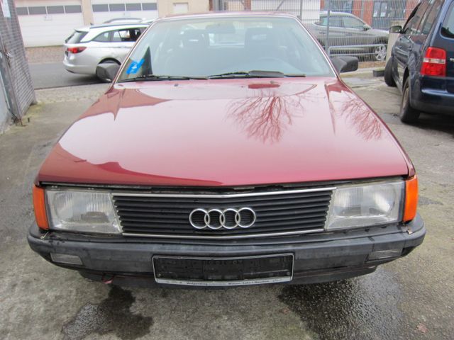 Audi 100