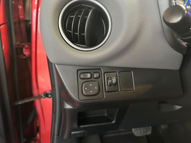 Toyota Yaris Club Hybrid *PANO*