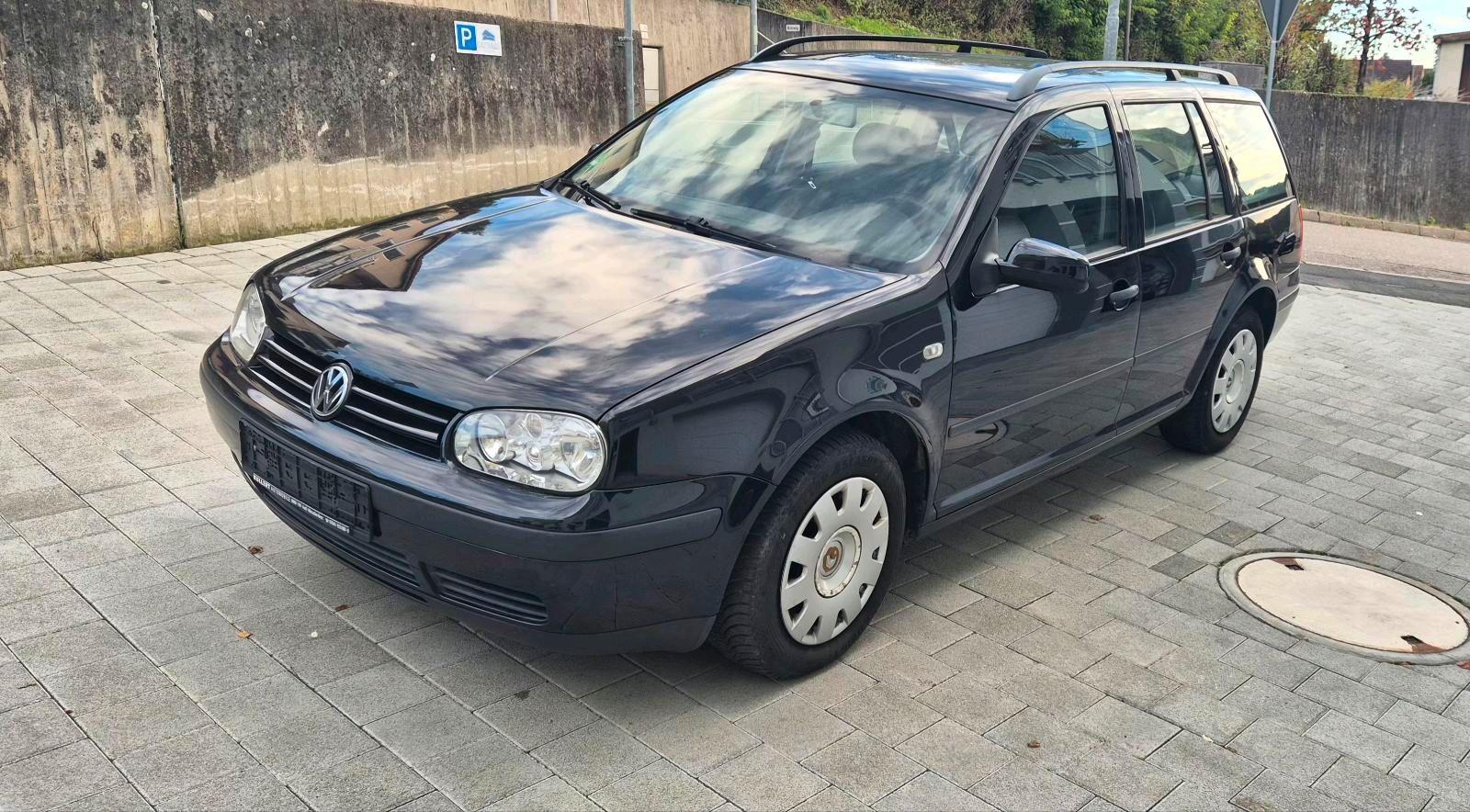 Volkswagen Golf 2006 — вигляд ззаду