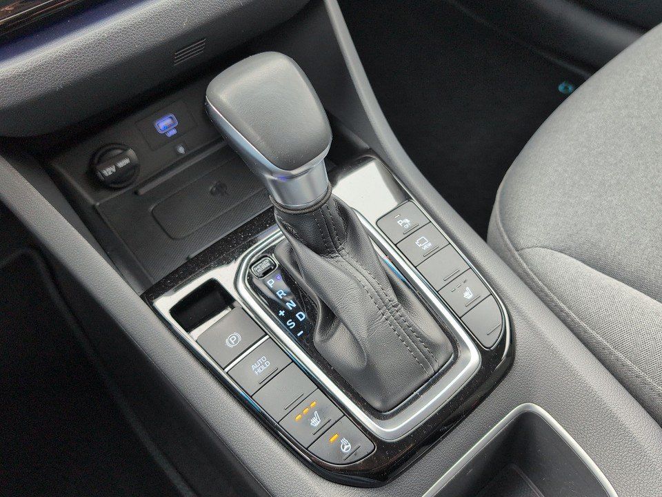 Fahrzeugabbildung Hyundai IONIQ HEV 1.6 GDI STYLE-P NAV+KAMERA+CARPLAY+SHZ