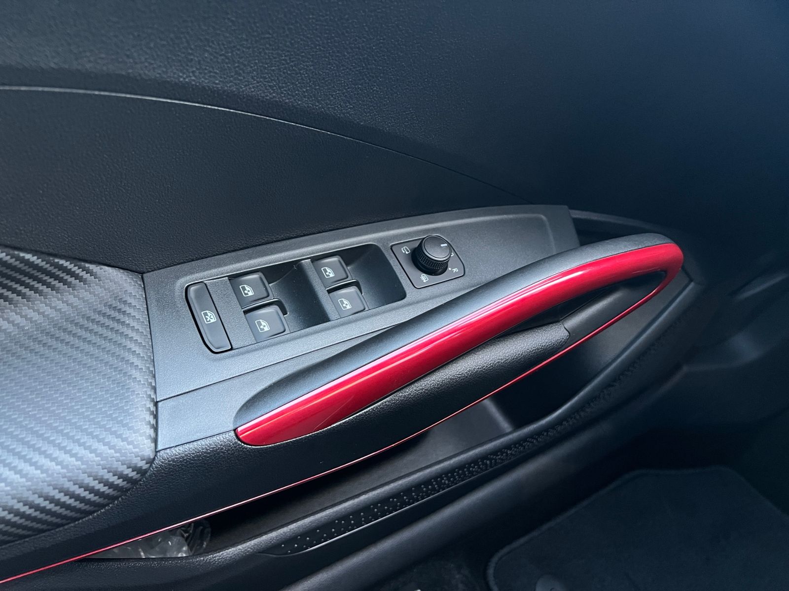 Fahrzeugabbildung SKODA Fabia Monte Carlo 1.0 TSI *LED,17"LM-Felge,Klima