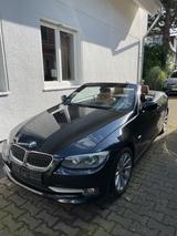 BMW Cabrio - 330,- E93 Facelift - BMW 330 in Bonn