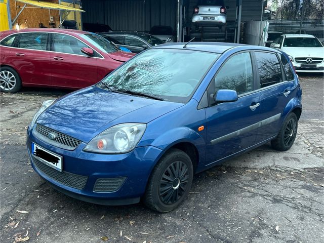 Ford Fiesta 1,3 51 kW Ambiente  KLIMA