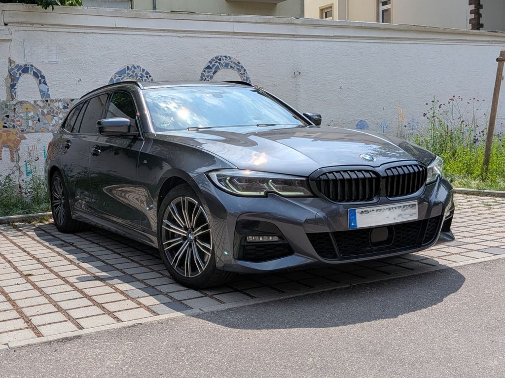 Image of BMW 330