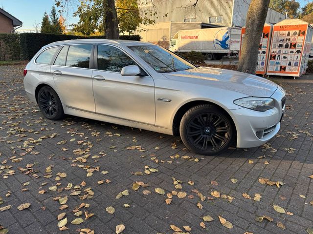 BMW Bmw 520D Automatik/Navi/SHZ/AHK/Dynamics/K...