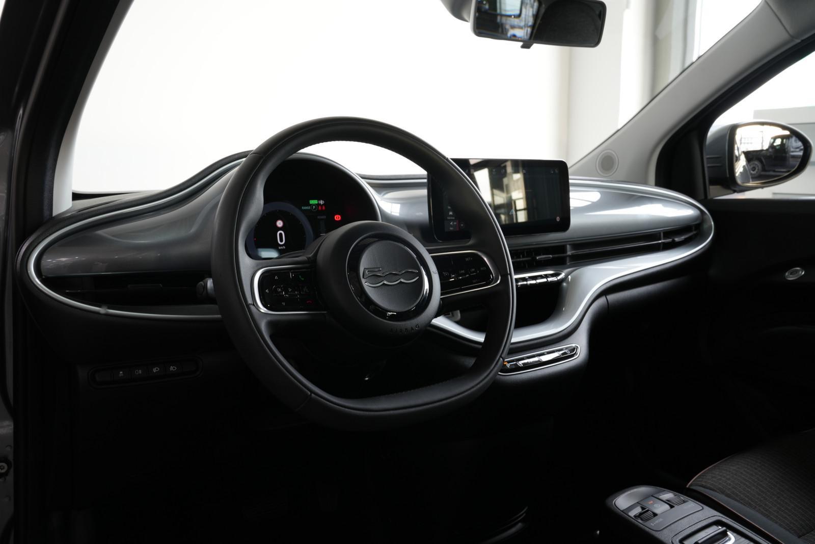 Fiat 500 e 3+1 Icon *AUT*SHZ*KAMERA*CARPLAY*