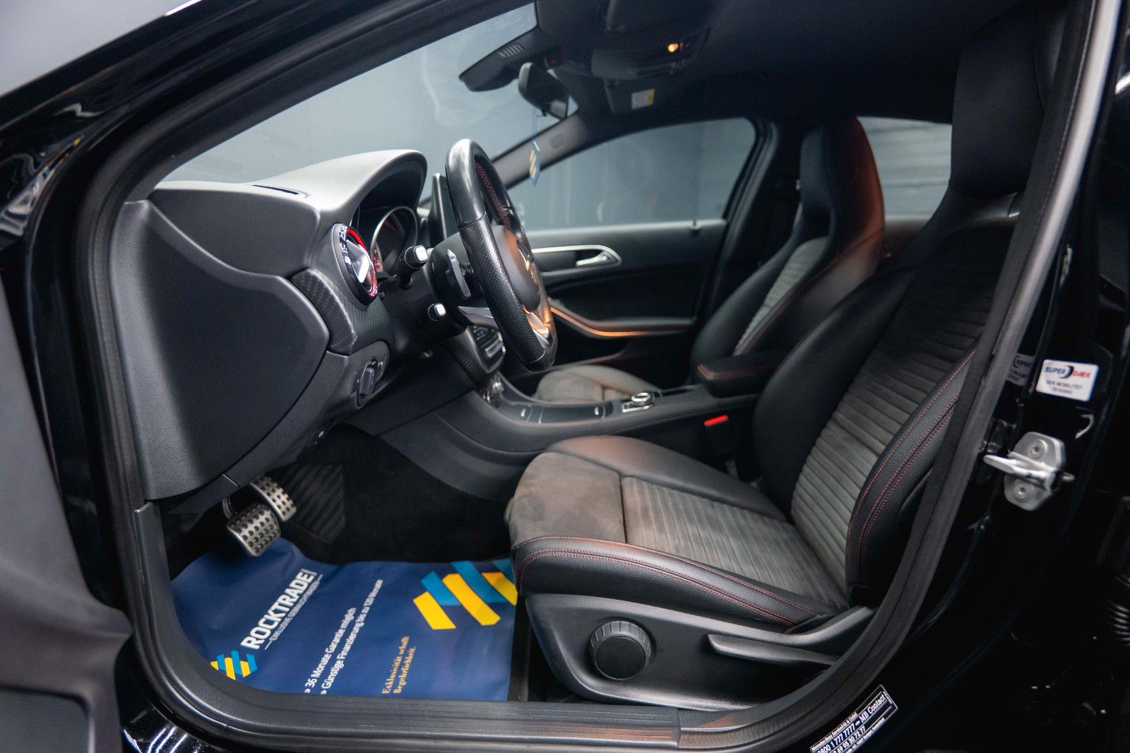 Fahrzeugabbildung Mercedes-Benz A 250 AMG Sport Black Edition *TÜV Neu*Navi*19%*