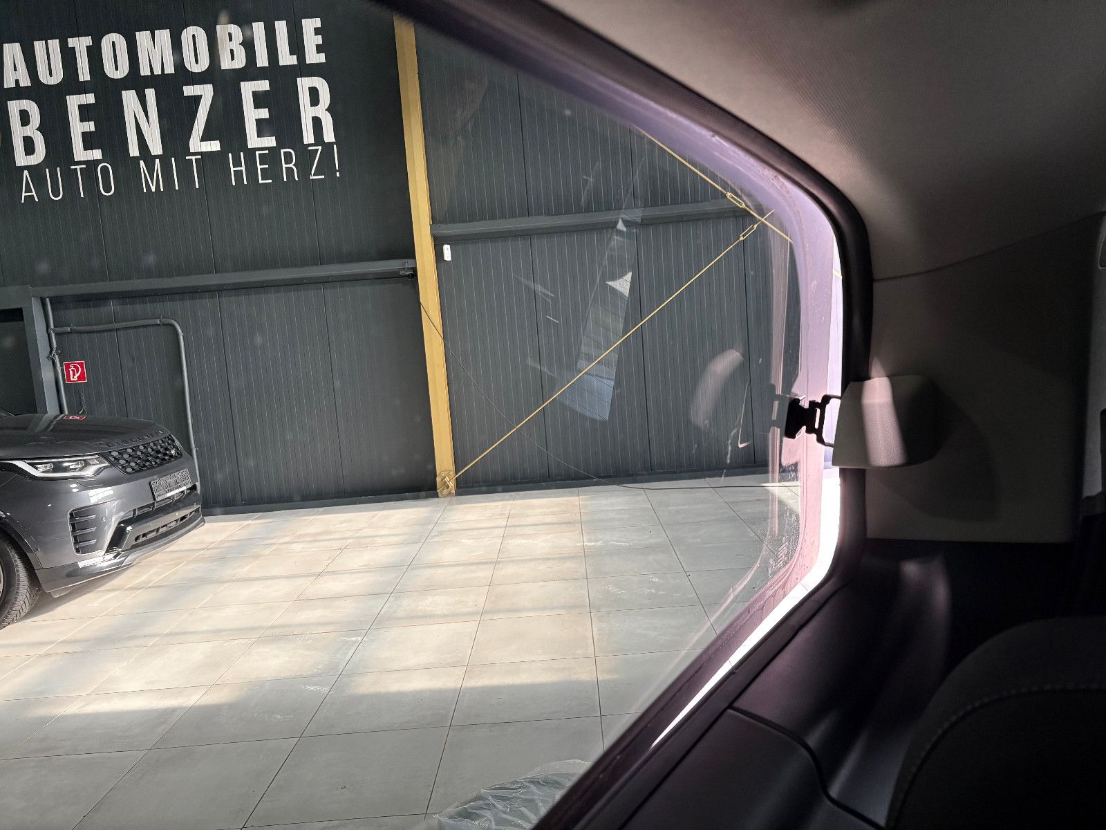 Fahrzeugabbildung Mercedes-Benz V 220d EDITION lang /8-SITZ/BURMESTER/KAMERA/