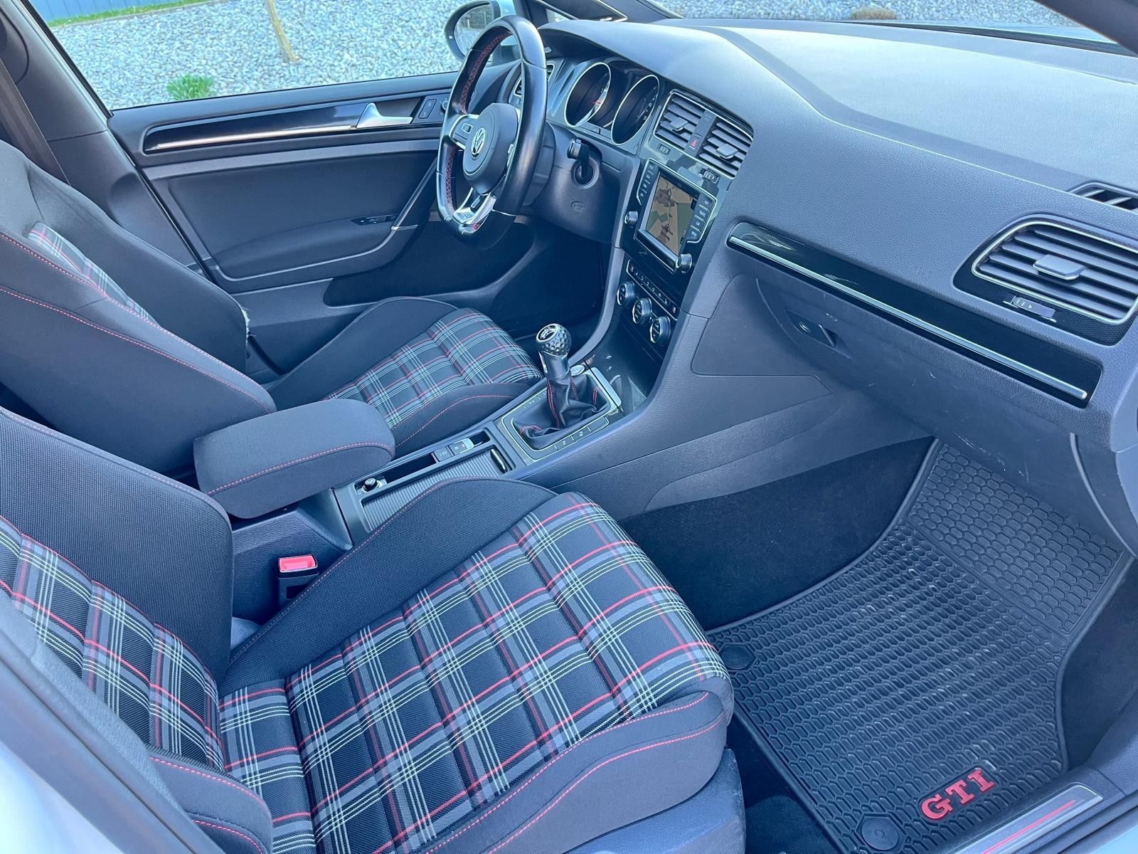 Fahrzeugabbildung Volkswagen Golf GTI Lim.°Navi°ACC°18 Zoll°Standheizung°