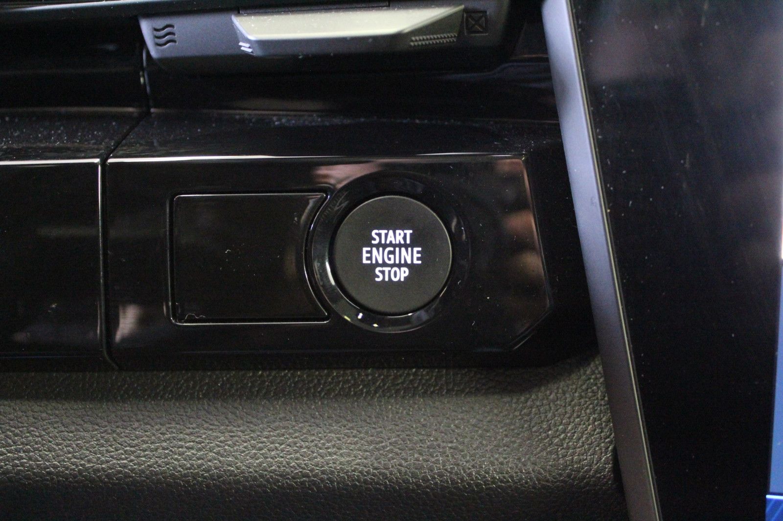 Fahrzeugabbildung Renault Rafale Hybrid E-Tech 4x4 300 PHEV Esprit Alpine