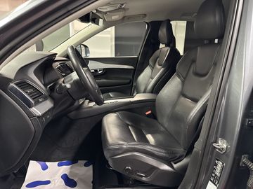 Volvo XC90 - 11
