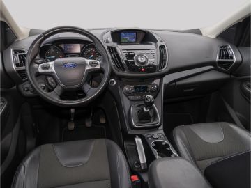 Ford Kuga Individual 2.0 TDCi 4x4 AHK Pano Teilleder 