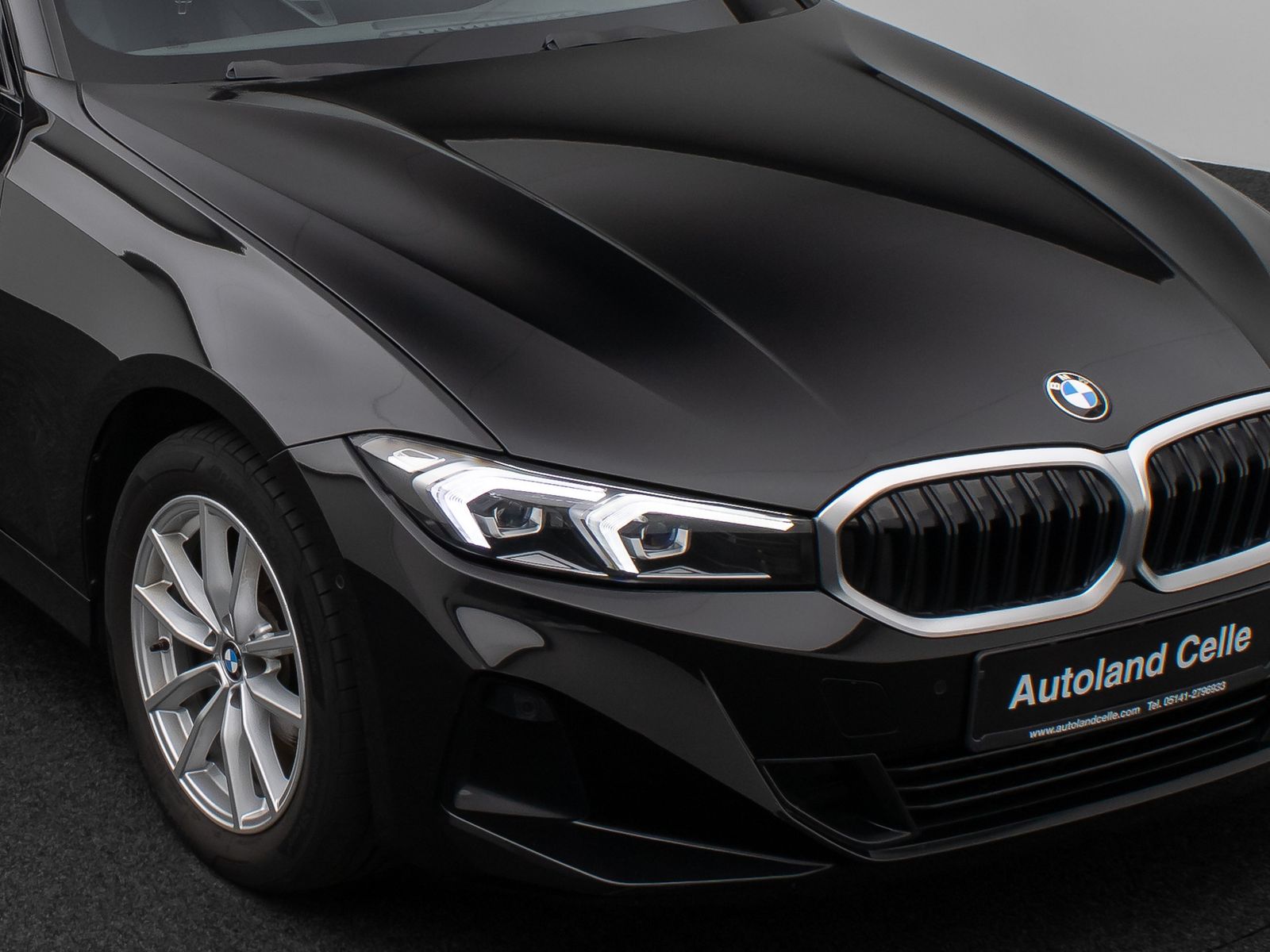 Fahrzeugabbildung BMW 320d Kamera DAB HiFi Leder Komfort Sport LED
