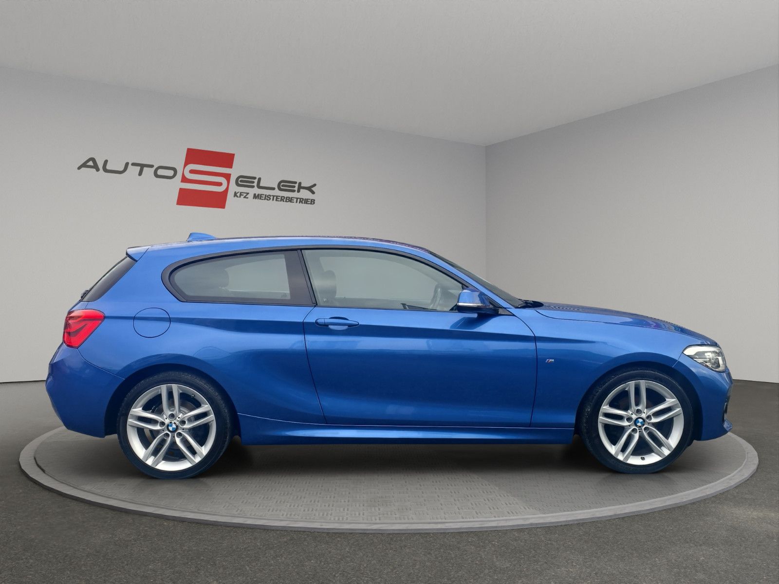 Fahrzeugabbildung BMW 118d M Sport Navi Leder Tempomat PDC