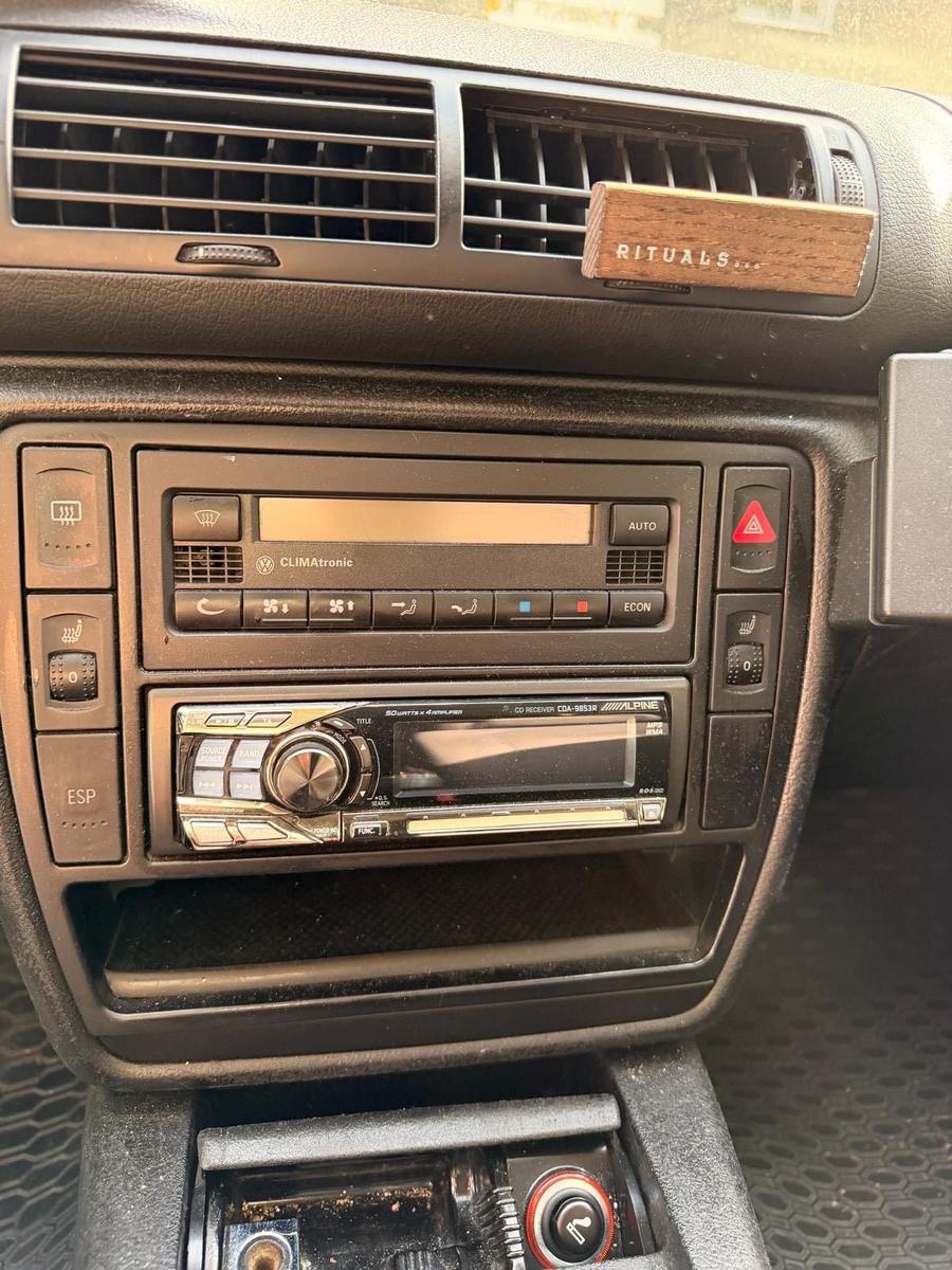 Volkswagen Passat 2004 — photo 11
