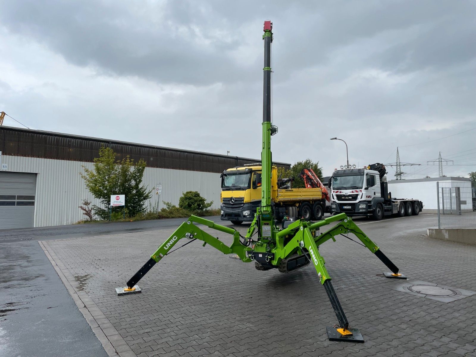 Fahrzeugabbildung Andere UNIC URW295CBE/ Raupenkran / 8,8m / 2,9t